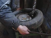 саморобний монтажний станок шин