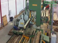 Вертикальная гидравлическая ленточная пила UHM140/H