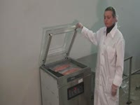 Вакуумная упаковка форели по 40 см длиной