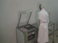 Вакуумная упаковка колбасной нарезки