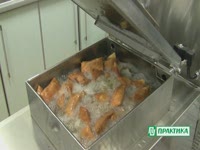 Чебуреки во фритюрнице под давлением PFE 600