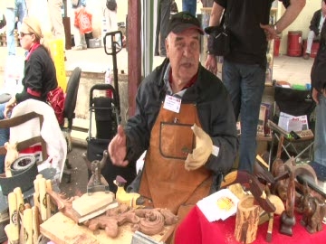 Слет мастеровых 2010 - Мастер класс Игоря Базыкина. Работа бор фрезами по дереву