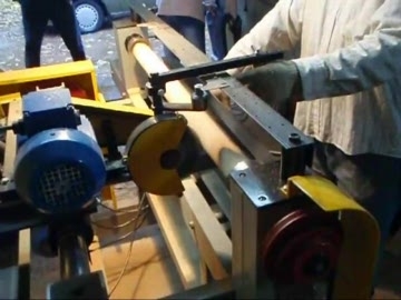 Работа токарного станка с копировальным узлом