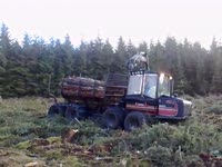 Форвардер Valmet 820, работающий в Шотландии