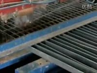 Машина для точечной сварки стального решетчатого настила