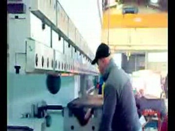 Демонстрация гибки заготовки большой толщины на листогибочном прессе adira серии QIH