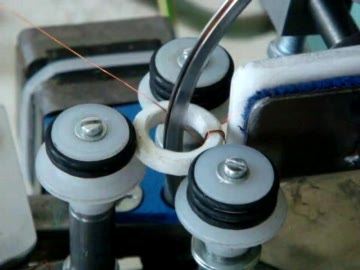 Машина для намотки тороидальных катушек СНТ-0.5ББ