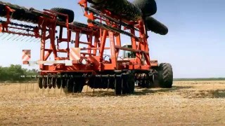 мировой рекорд трактора Ростсельмаш - 535 Buhler Versatile