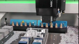 DATRON M8Cube High-Speed Machining Center - Milling Mold for Radio Controlled Quadrocopter - Центр с ЧПУ