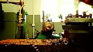 Съемка с вращающегося шпинделя токарного станка