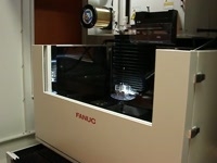 Электроэрозионный вырезной станок с ЧПУ FANUC ROBOCUT