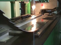 Пила ленточная широкая. Рихтовка плоскости полотна молотком