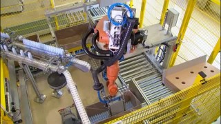 KUKA robots take to the bottle - Обзор робототехники