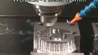 Фрезерная обработка шестерни на станке с ЧПУ.