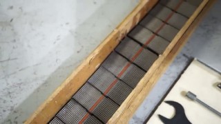 2005 GRIZZLY G0524 STRAIGHT LINE RIP SAW w/ LASER & SPARE CHAIN