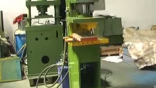 Гидравлический камнекольный станок