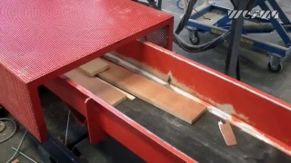 Промышленный шредер горизонтальныйWEIMA Beaver 300. Измельчение древесных отходов.