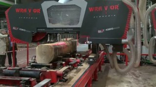 Распиловка дубовых ламелей -новая линия,новая технология - заработала в Италии...