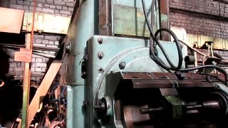 Зубофрезерный станок 5К328А