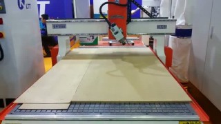 Фрезерный станок с ЧПУ с наклоняемым шпинделем LTT-M1325B-45