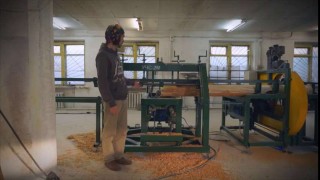 Чашкорез - УЧС-2М в составе линии оптимизации: чашкорезный станок, торцовочный станок, рольганги, линейка с упором.