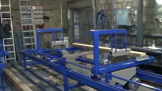 Торцовочный станок проходного типа Стилет ТСП-2 (мультиторцовка) в работе