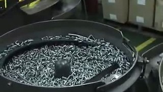 Автоматический станок для сбора прищепок