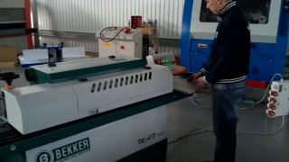 Кромкооблицовочный станок BEKKER MAX 330