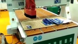 Фрезерный станок с ЧПУ с автоматической линейной сменой инструмента LTT 1325B