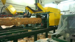 Дом из бревна - оцилиндровочный станок для производства оцилиндрованных бревен до 500 мм!