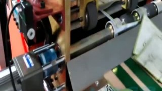 Отрезной станок для фигурной резки