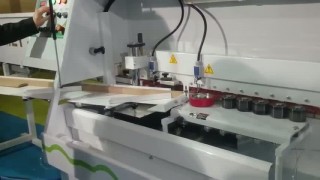 Станок для получения фигурного телескопического наличника