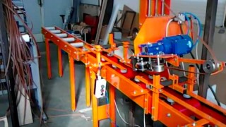 Линия для установки уплотнителя в детали дверной коробки