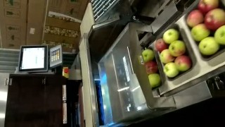 Оборудование для фасовки овощей и фруктов: Веcовой упаковщик этикетировщик CAS CWM-4000 для фасовки на подложку б/у с тр