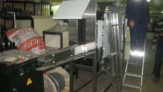 Как происходит усадка слив-этикетки.Паровой термотоннель  МТУ Партер-300