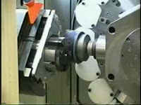 Токарная обработка детали с применением робота