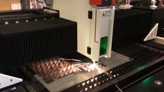 Тестовые резы на лазерном оптоволоконном станке для резки оцинковки нержавейки и чернухи