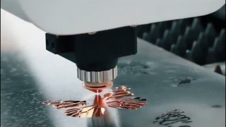 Оптоволоконный лазер для резки металлических листов и труб CR3015