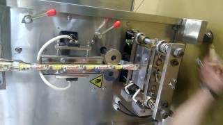 Компактная фасовочная машина б/у для фасовки жидкостей