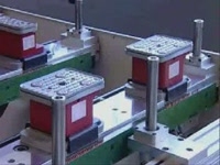 Обрабатывающий центр оснащенный агрегатами для нанесения кромочного материала IMA BIMA 310