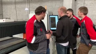 Оптоволоконный лазерный станок LF3015GC. Внешний вид