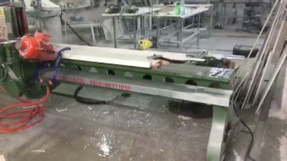 Камнеобрабатывающий станок для профилирования кромки камня
