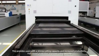 Оптоволоконный лазерный станок в защитной кабине TC-P3015