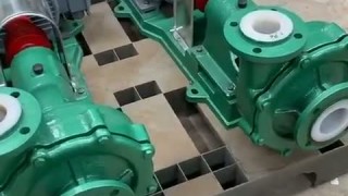 Центробежный насос для перекачки химических жидкостей