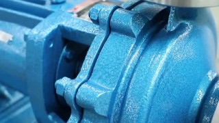 Центробежный насос для перекачки химических жидкостей83