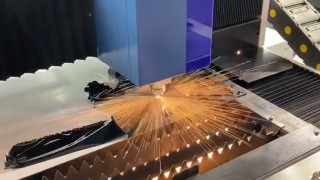 Оптоволоконный лазерный станок MetalTec 1530 1000W