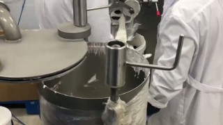 Дозатор густых кондитерских масс с крупными включениями, фасовщик мороженного