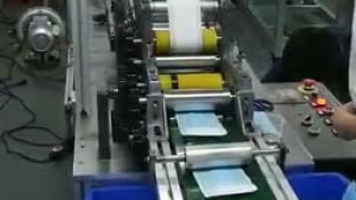 Автоматическое оборудование самого последнего типа для производства масок.