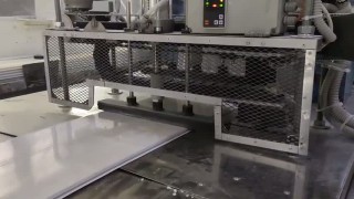 Отрезное устройство для панелей ПВХ. Термонож ТН-1 для интегрирования в экструзионную линию по пр-ву ПВХ панелей