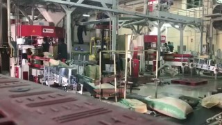 Карусель упаковки в мешки и полу автомат зашивки мешков